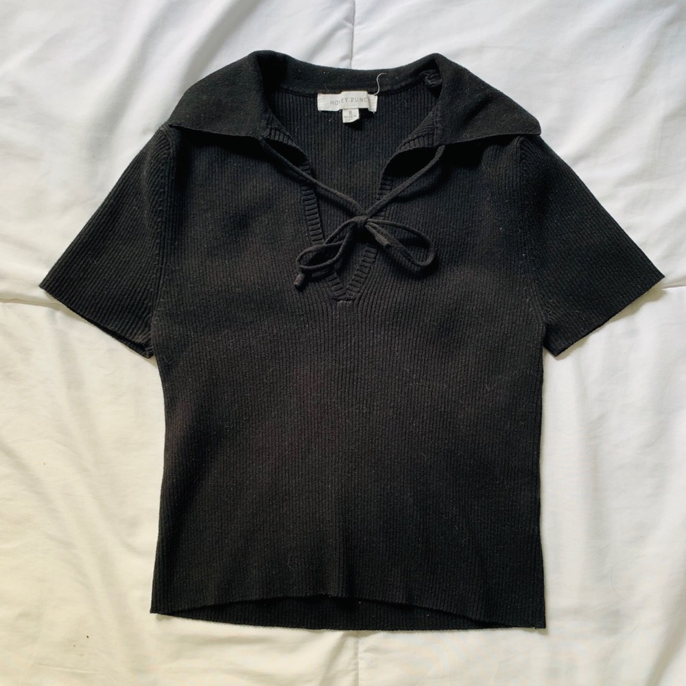 black short sleeve top!
